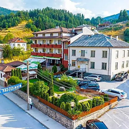 Yagodina Family Hotel Borino