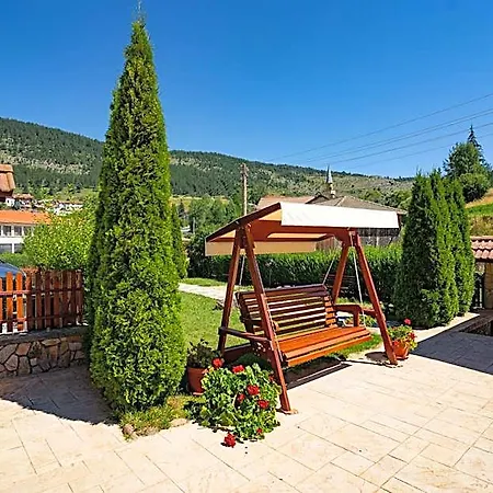 Hotel Yagodina Family *