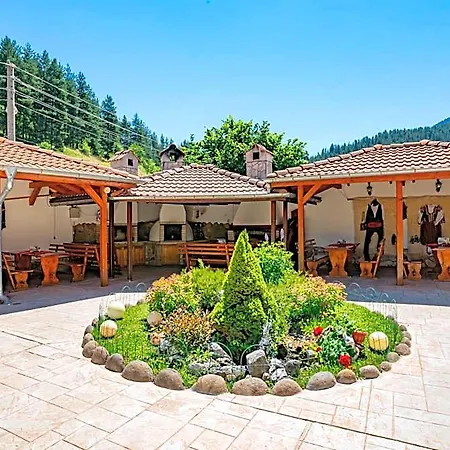 Hotel Yagodina Family *